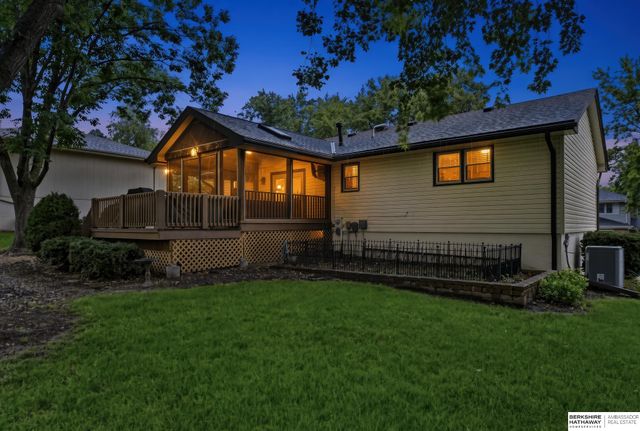 14905 Franklin Plaza, Omaha, NE 68154