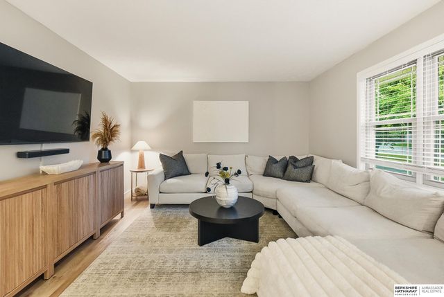 14905 Franklin Plaza, Omaha, NE 68154