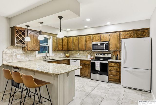 14905 Franklin Plaza, Omaha, NE 68154