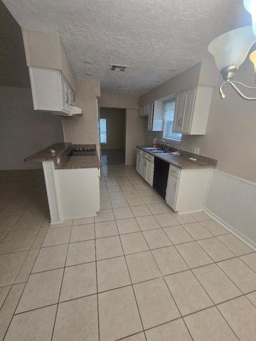 7326 Aqua Lane, Houston, TX 77072