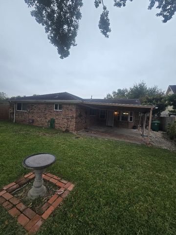 7326 Aqua Lane, Houston, TX 77072