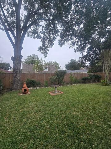 7326 Aqua Lane, Houston, TX 77072