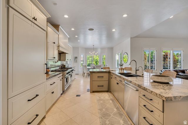 62 COUNTRY SPRING CIR, Kaysville, UT 84037