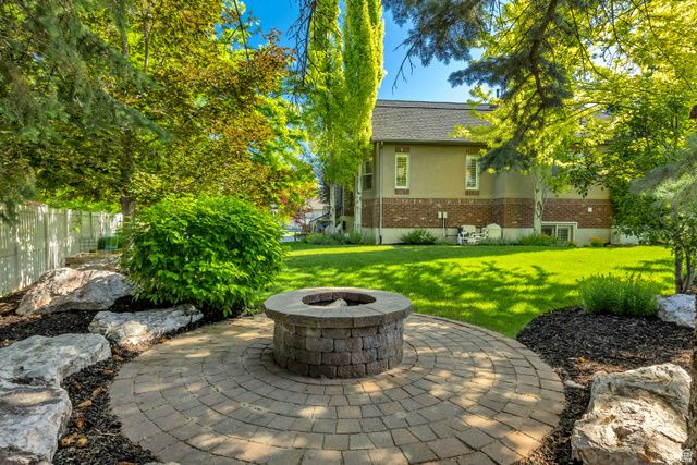 62 COUNTRY SPRING CIR, Kaysville, UT 84037
