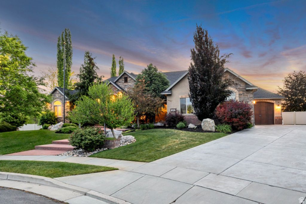62 COUNTRY SPRING CIR, Kaysville, UT 84037