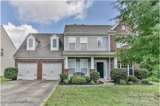3111 Gloxinia Road, Charlotte, NC 28215