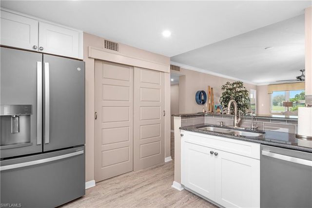 6102 Augusta DR 116, Fort Myers, FL 33907