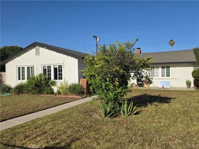 7422 Shoup Avenue, West Hills, CA 91307