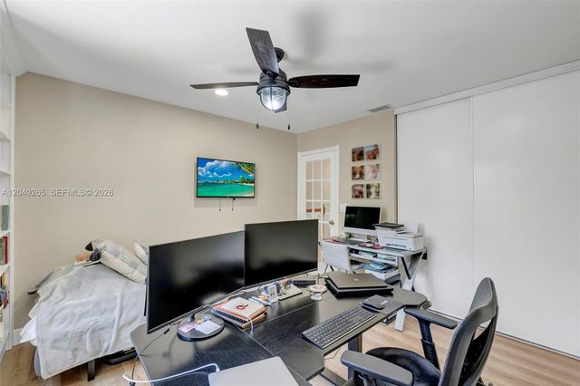 11718 NW 1st St, Coral Springs, FL 33071