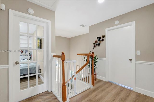 11718 NW 1st St, Coral Springs, FL 33071