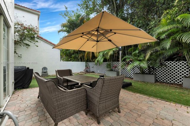 11718 NW 1st St, Coral Springs, FL 33071