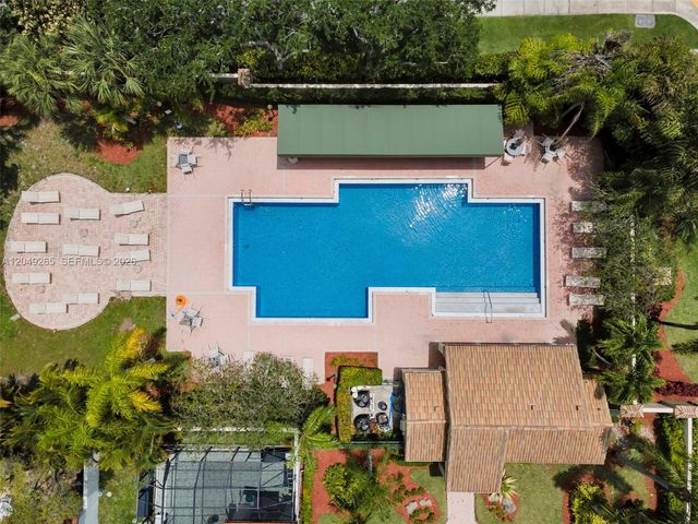 11718 NW 1st St, Coral Springs, FL 33071