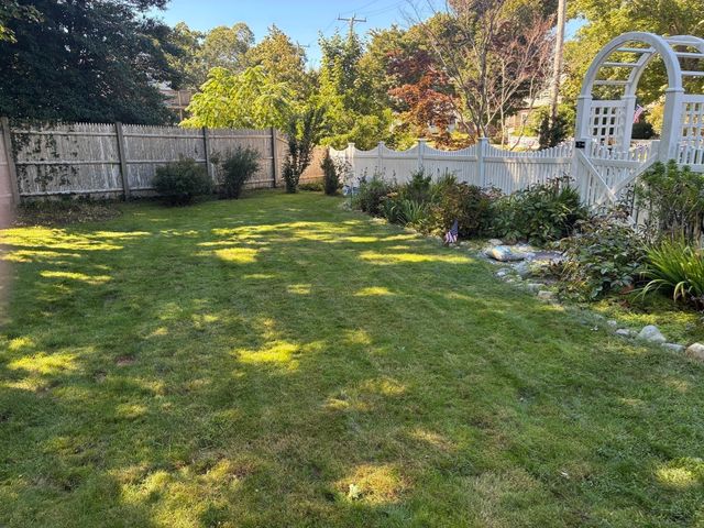 415 Pine St, Yarmouth, MA 02664