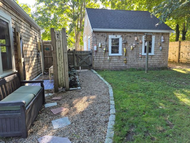 415 Pine St, Yarmouth, MA 02664