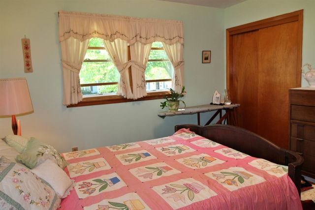 30 Roseade Parkway, Burlington, VT 05408