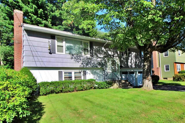 30 Roseade Parkway, Burlington, VT 05408