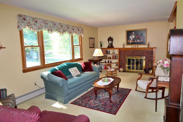 30 Roseade Parkway, Burlington, VT 05408