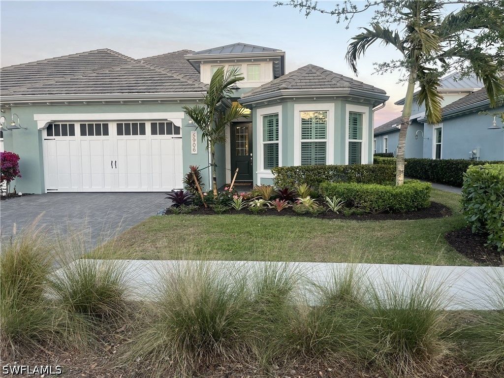 5906 Haiti DR, Naples, FL 34113