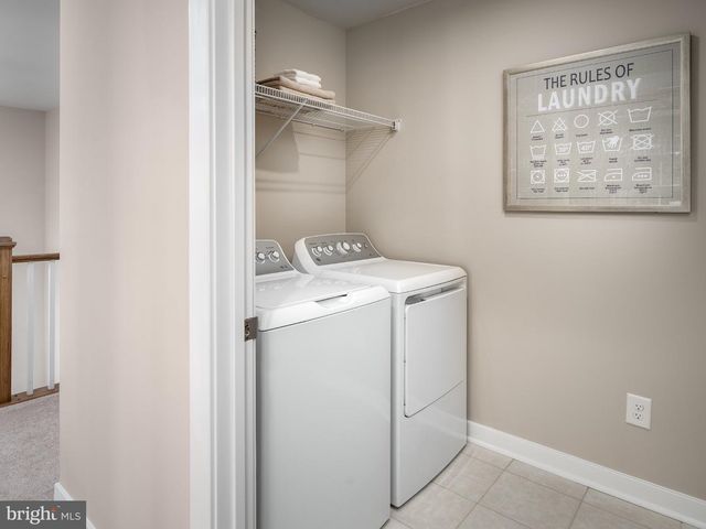 1370 ACAPULCO CT, Martinsburg, WV 25403