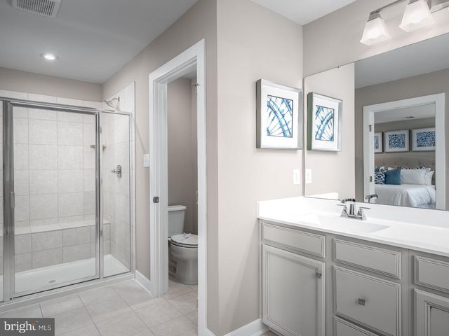 1370 ACAPULCO CT, Martinsburg, WV 25403