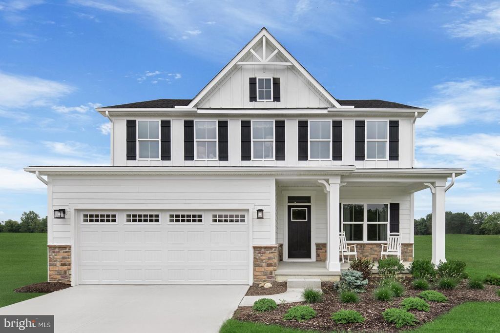 1370 ACAPULCO CT, Martinsburg, WV 25403