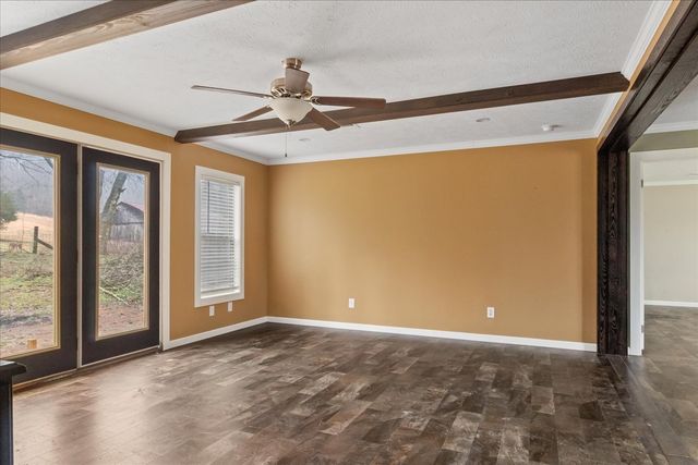 1189 Chicken Creek Rd, Pulaski, TN 38478