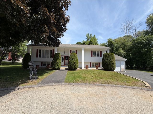 6 Balsam Court, Johnston, RI 02919