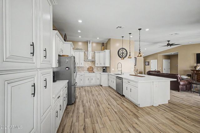 24039 W Cavedale Drive, Wittmann, AZ 85361