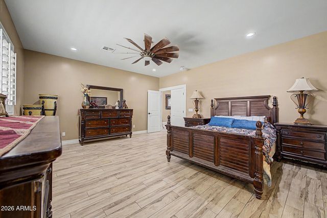 24039 W Cavedale Drive, Wittmann, AZ 85361