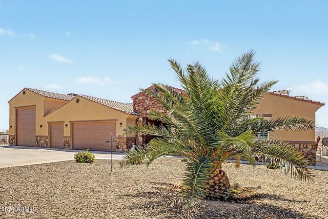 24039 W Cavedale Drive, Wittmann, AZ 85361