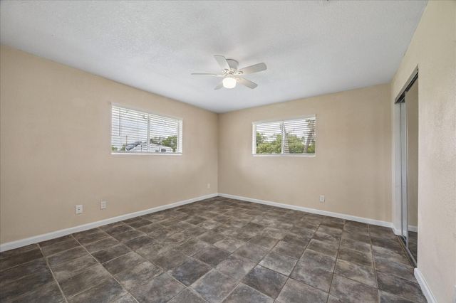 316 Rabbit Trail, Lake Jackson, TX 77566