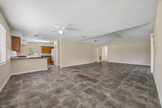 316 Rabbit Trail, Lake Jackson, TX 77566