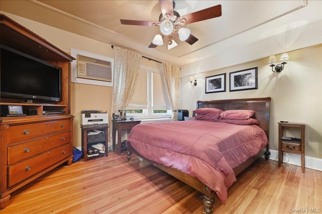 70 Larch Avenue, Floral Park, NY 11001