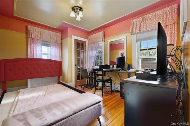 70 Larch Avenue, Floral Park, NY 11001