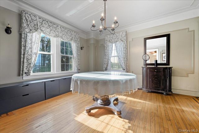 70 Larch Avenue, Floral Park, NY 11001