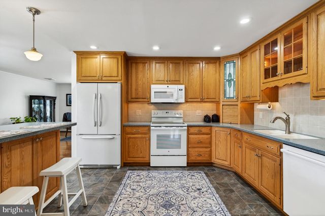 13 WARTMAN RD, Collegeville, PA 19426