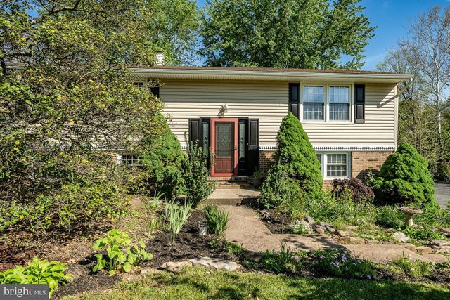 13 WARTMAN RD, Collegeville, PA 19426