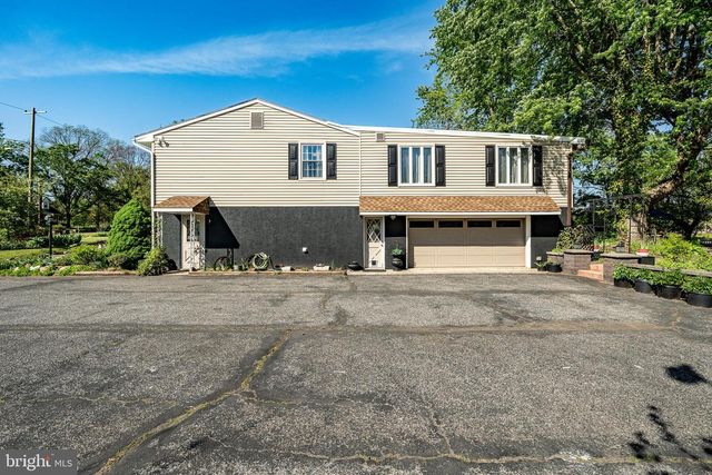 13 WARTMAN RD, Collegeville, PA 19426