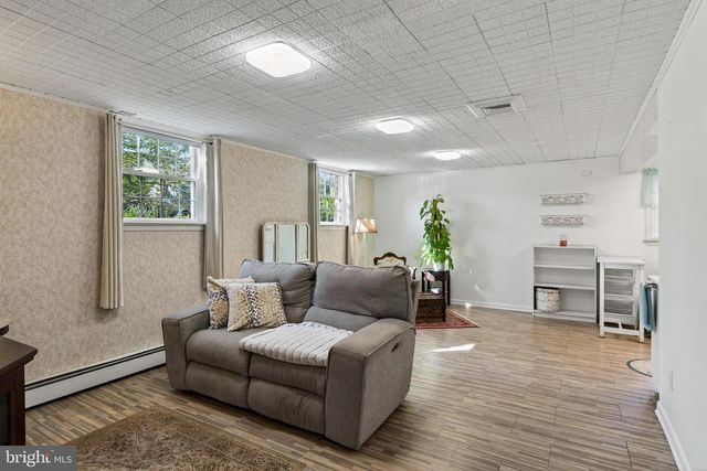 13 WARTMAN RD, Collegeville, PA 19426