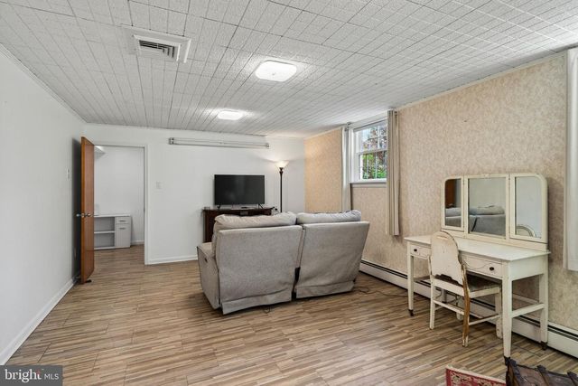 13 WARTMAN RD, Collegeville, PA 19426