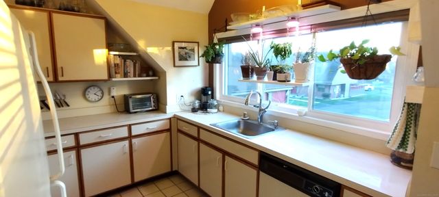 69 Montoya Drive 69, Branford, CT 06405