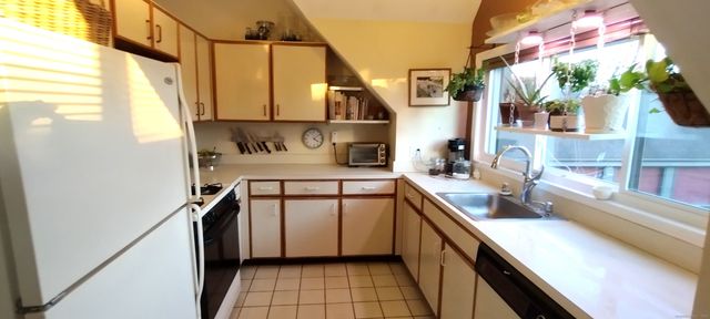 69 Montoya Drive 69, Branford, CT 06405