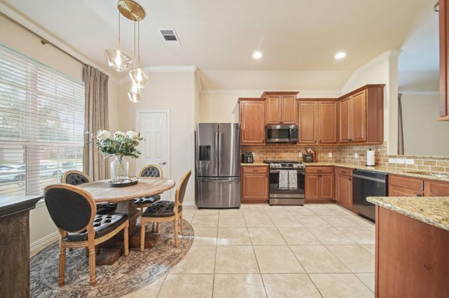 13739 Mckinney Creek Lane, Houston, TX 77044