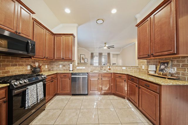 13739 Mckinney Creek Lane, Houston, TX 77044