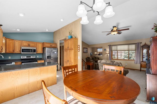 7125 W Rosemont Ln Lane, Sioux Falls, SD 57106