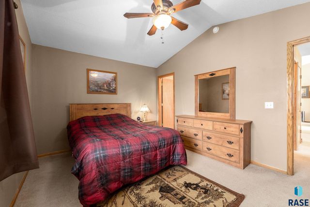 7125 W Rosemont Ln Lane, Sioux Falls, SD 57106