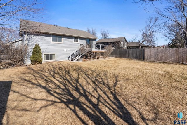 7125 W Rosemont Ln Lane, Sioux Falls, SD 57106