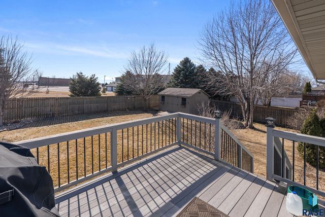7125 W Rosemont Ln Lane, Sioux Falls, SD 57106