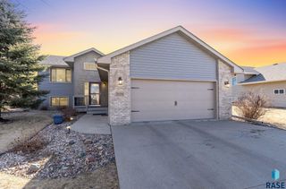 7125 W Rosemont Ln Lane, Sioux Falls, SD 57106