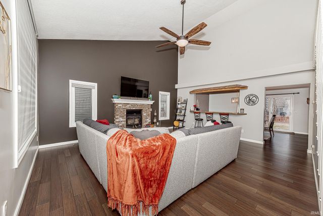 8320 Wyckford Place, Fort Wayne, IN 46825